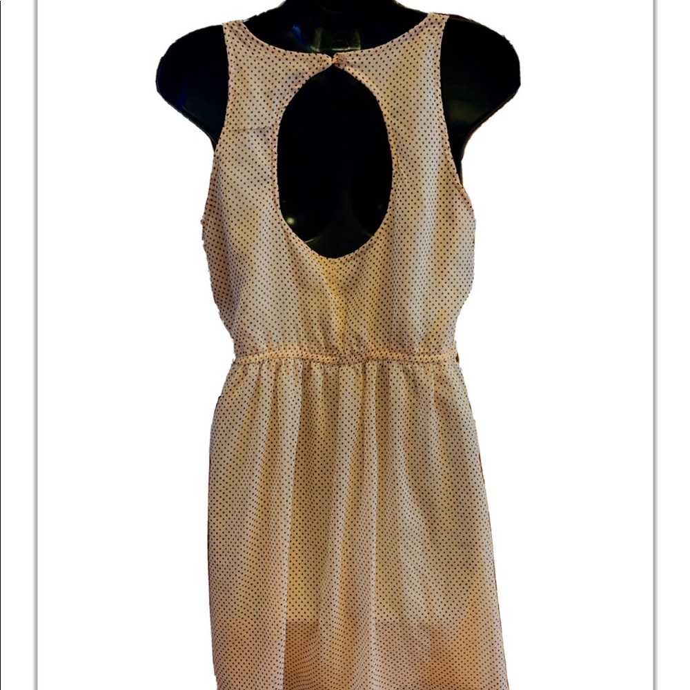 Flirty Peach Summer Dress With Sexy Back!! 😍 - Picture 8 of 8